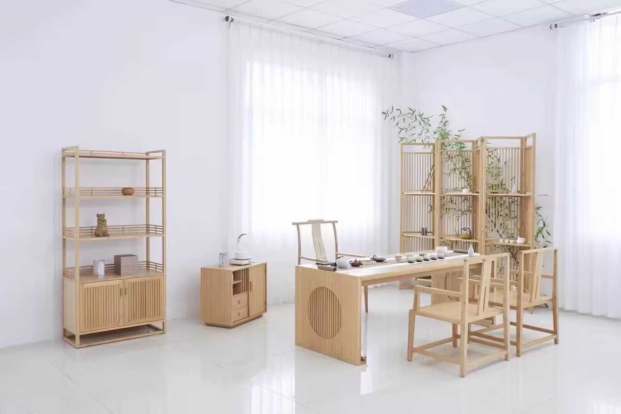 Comparison of Plywood and Bamboo Plywood in Furniture Production