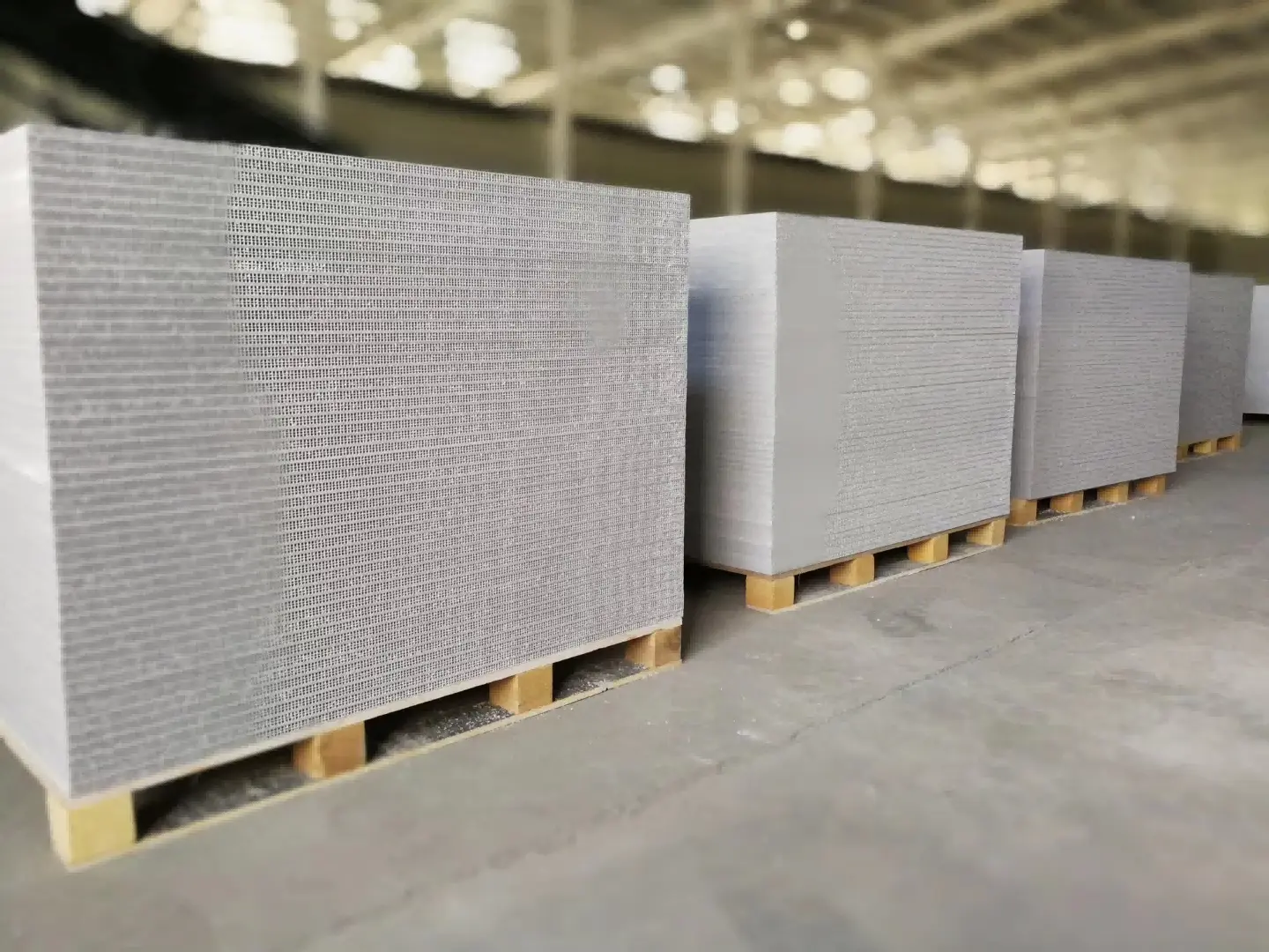 Hollow plastic formwork board (11)716